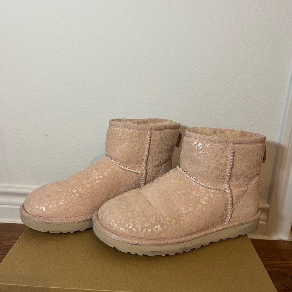 Mini Uggs - image 2